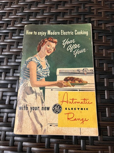 9 Various Cooking Instruction Book Pamphlets Vintage Recipes GE Hotpoint - Picture 2 of 11