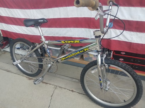 MID SCHOOL DIAMONDBACK VIPER BMX BIKE 