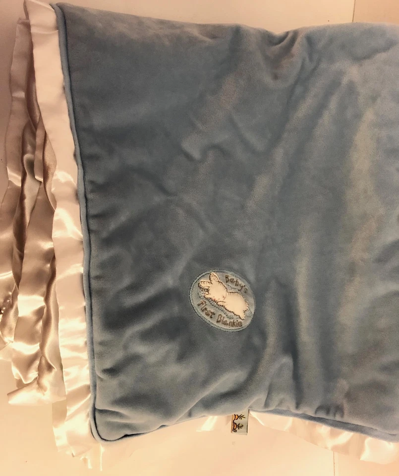 Bunnies By The Bay BABY'S FIRST BLANKIE Manta Azul Blanco Espalda Satinada 28x28 Foto 2 de 2