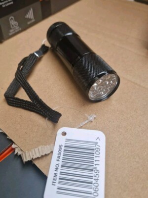 Ultraviolette LED-Taschenlampe - mehrere Verwendungen wie Währungsüberprüfung, Inspektion