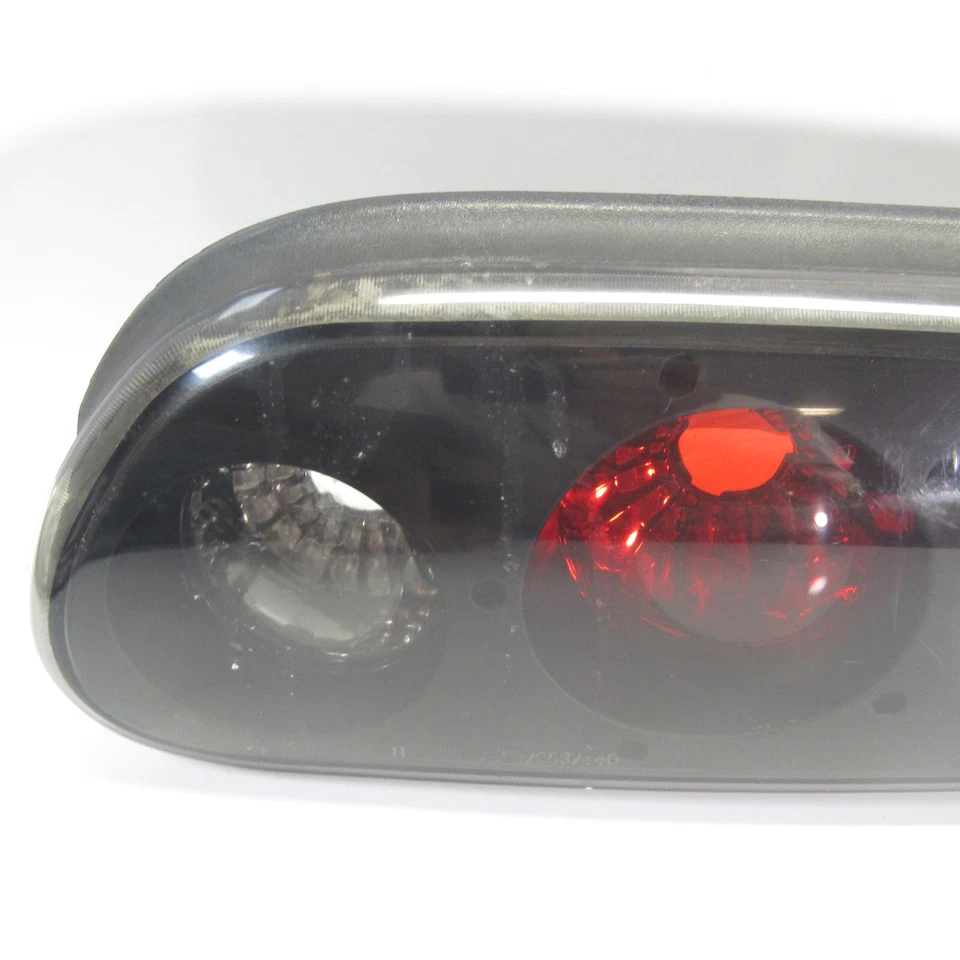 Chevrolet Camaro 1993-2002 pasajero luz trasera izquierda lámpara derecha Foto 2 de 4
