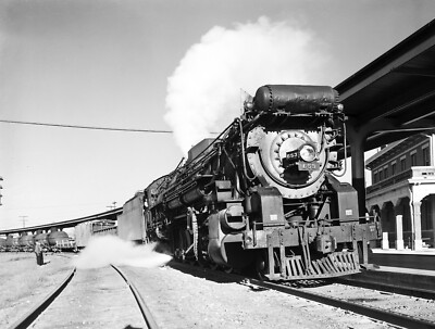 Locomotive 653 Arriving at Depot, Texas & Pacific Railway Co 1946 5 x 7 Photo