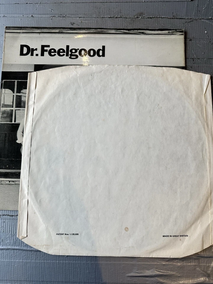 Dr. Feelgood LP Malpractice A-1 B-1 EX Vinyl UAS 29880 EX LAM COVER UK 1st 1975 - Image 3 of 4