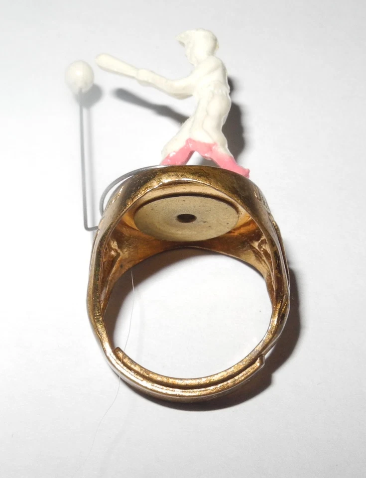 Prendedor de anillo de bateo de juguete premium de cereal Nabisco de béisbol de los Medias Rojas 1948 Ted Williams Foto 3 de 4