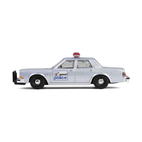 1/64 1982 Plymouth Gran Fury, True Romance, Detroit Hollywood Series 62040-D - Picture 2 of 7