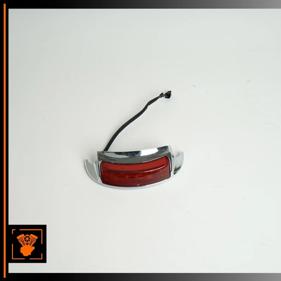 Harley Electra Glide 2010 guardabarros trasero punta de funcionamiento luz de freno 5858630 OEM Foto 2 de 4