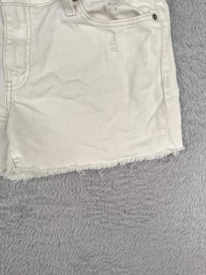 Levis Shorts Juniors 11 White Denim Jean Cutoff Distressed 513 Zip Cotton 34x4 - Image 2 of 4