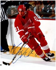 Detroit Red Wings MATHIEU DANDENAULT Signed Autographed 8x10 Pic A