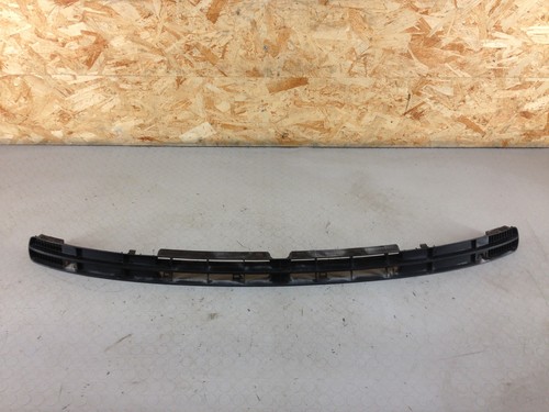 VOLKSWAGEN POLO (1998) 1.4 Kühlergrill Stoßstange Vorne 6N0853677