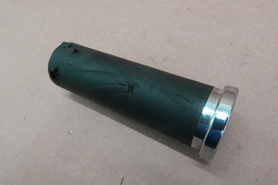 Empuñadura de manillar izquierda Yamaha V Star 650 Custom XVS650 1998-2015 Foto 3 de 4