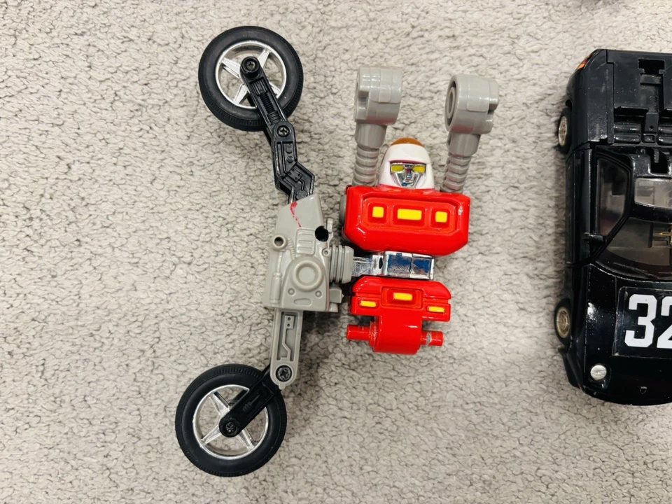 Tonka Gobots Lot of 12 Transforming Robot Mixed Figures Porsche Cy Kill - Image 3 of 4