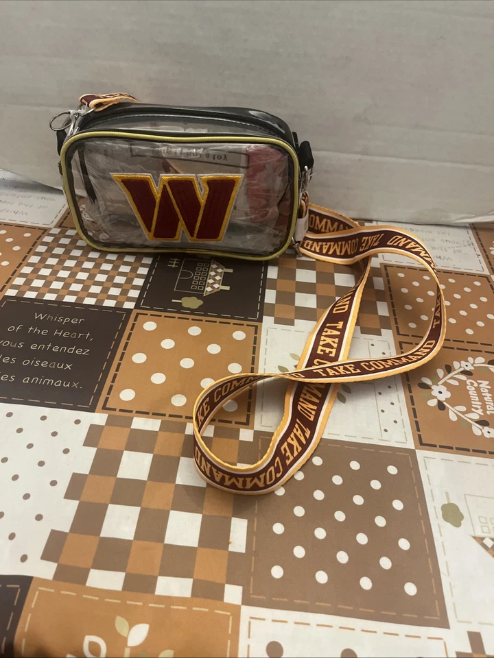 NFL FÚTBOL AMERICANO WASHINGTON COMANDERS EQUIPO BANDOLERA TRANSPARENTE BOLSA DE ESTADIO CORREA LARGA Foto 3 de 4