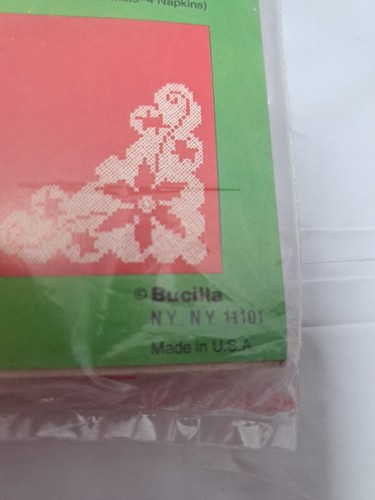 Vintage Bucilla Christmas Needlecraft Poinsettia Table Runner 19"×47" 3429 New - Picture 3 of 7