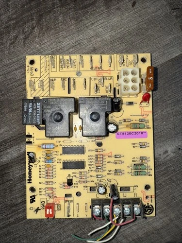 Honeywell ST9120C2010 Furnace Fan Timer Control Board