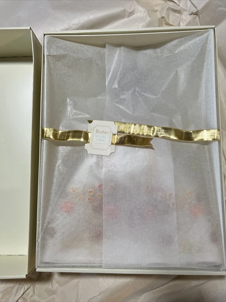 Barbie Lady Of The Manor Doll Silkstone Fashion Model Collection 2011 NRFB MINT - Image 3 of 4