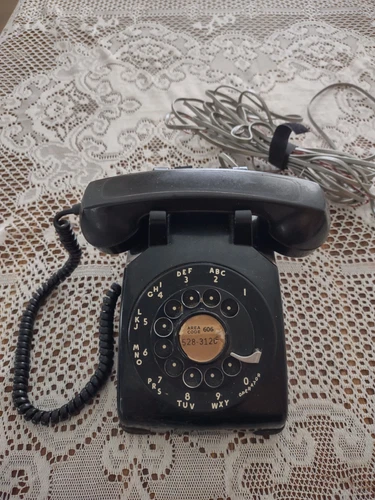 Vintage BELL SYSTEM WESTERN ELECTRIC Rotary Dial Telephone Phone Black 1983