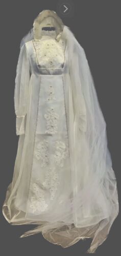 Vtg. Bianchi of New York Wedding Dress Cathedral￼ 