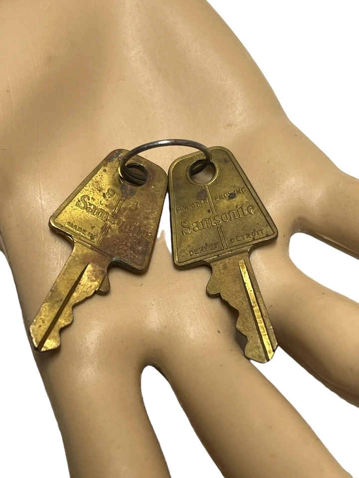 Juego de 2 llaves vintage Samsonite número 94 Denver Detroit tono dorado Foto 2 de 4