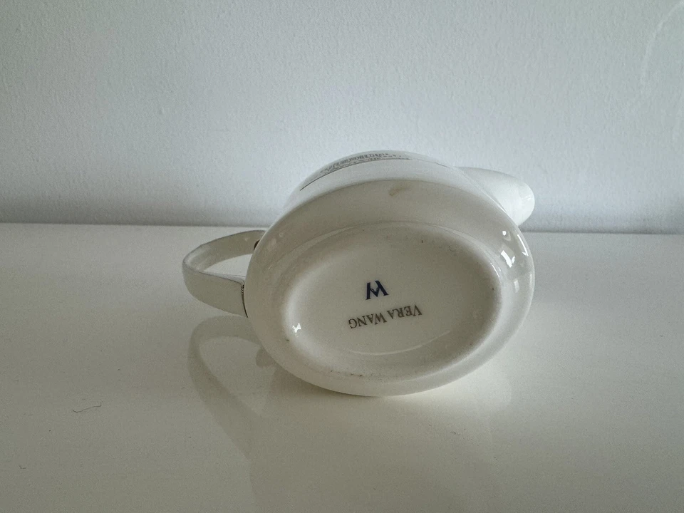 China de hueso crema platino Vera Wang Fleurs de Wedgwood NUEVA Foto 3 de 3