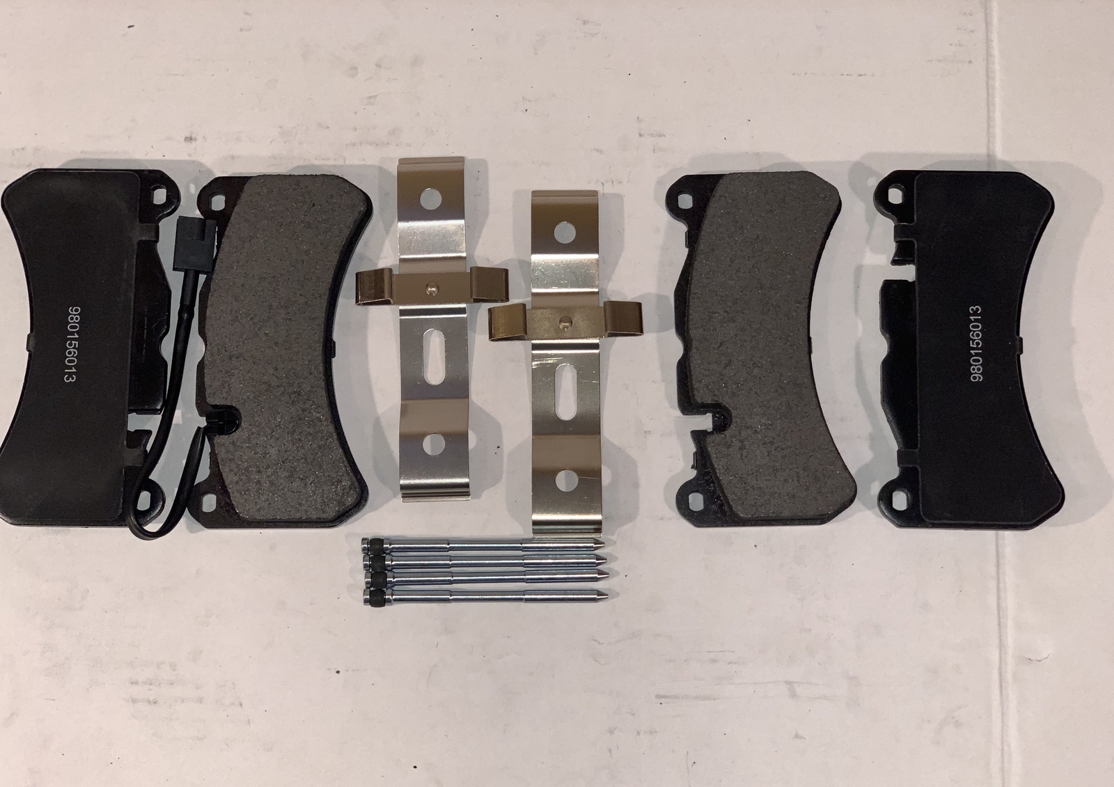 Maserati Ghibli Quattroporte front brake pads 673012041 673010331 980156013