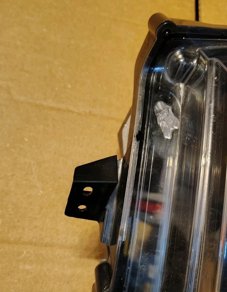 Lámpara marcadora lateral derecha/lámpara antiniebla OEM EJ7Z-13200-C para Lincoln MKC 2015-2019 Foto 3 de 4