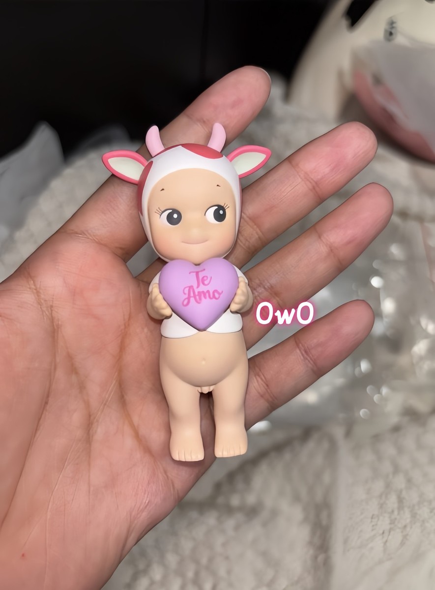 Sonny Angel Message of Love 2022 Cow Te Amo Purple Heart Pink