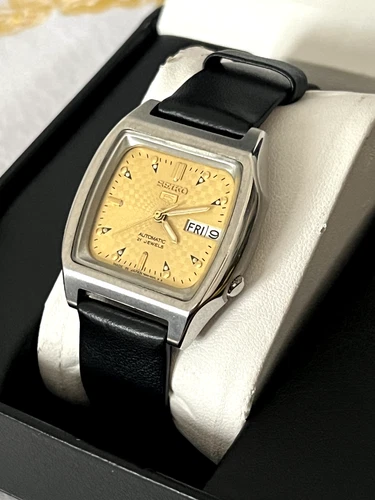 Seiko 5 7009 8763 Gold Square Dial Day Date Automatic Watch Vintage 1982 Watch