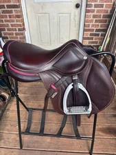 CWD 2Gs saddle 17.5