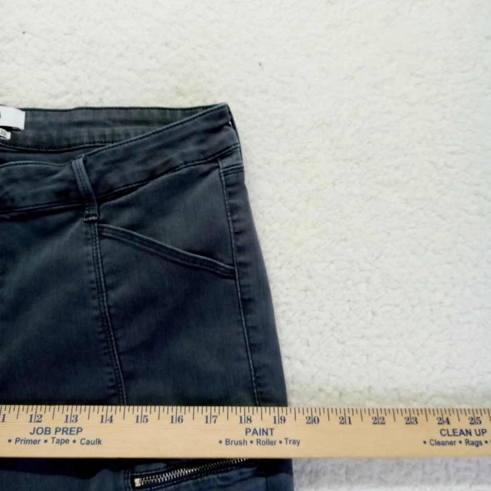 Pantalones de mezclilla ajustados cargo gris carbón pistola para mujer detalle en el tobillo talla 32 Foto 3 de 4