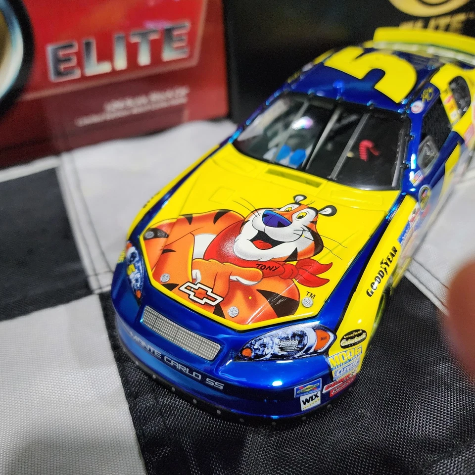 RCCA 1/24 2006 Kyle Busch #5 Kellogg's Chrome Elite #004 of Just 108 Made - Image 4 of 4