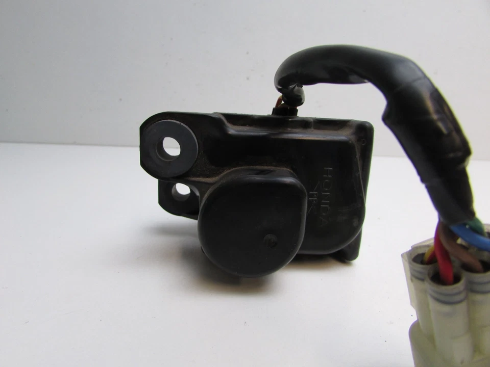 Motor servoválvula de escape Honda CBR1000RR CBR1000 RR6 J30 Foto 4 de 4