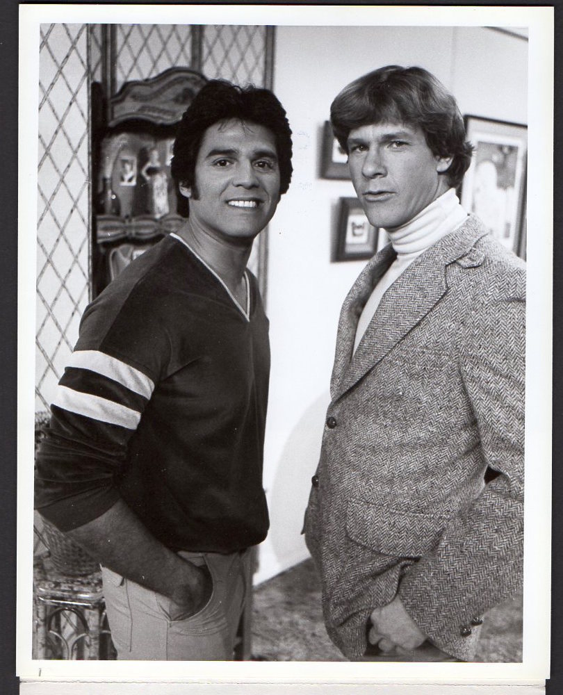 ERIK ESTRADA & LARRY WILCOX highway police CHiPS Vintage TV