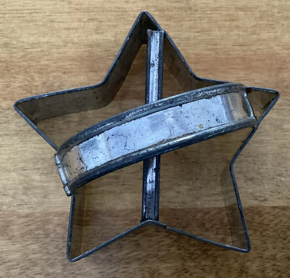 Lote de 4 cortadores de galletas de hojalata de colección, diseño abierto, 2 corazones, estrella, caballo-Suecia Foto 4 de 4