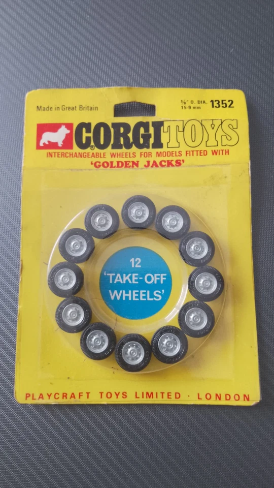 Corgi 1352 Blister 12 roues pour "Golden Jacks" Corvette, Camaro , Toronado 1968 - Photo 1/1