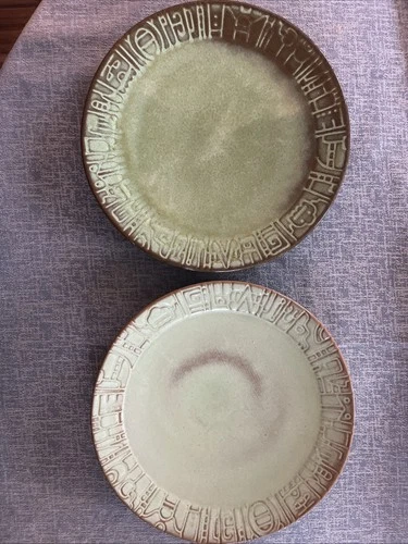 Frankoma Prairie Green Mayan Aztec Set of 2 Dinner Plates 10.5 in Pottery