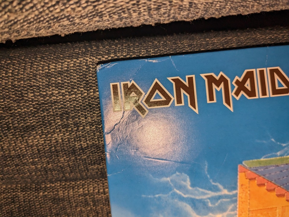Iron Maiden - POWERSLAVE - 180gm Vinyl LP Reissue - EX Wax Iron Maiden - POWERSLAVE - 180gm Vinyl LP Reissue - EX Wax