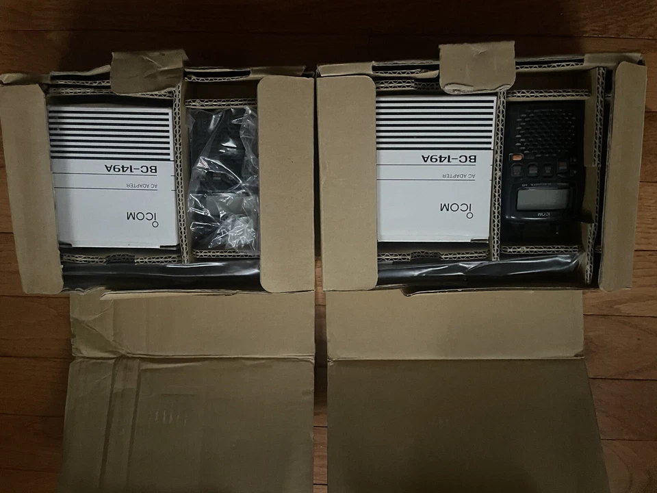 LOT OF 2 Icom IC- R5 Handheld Portable Communications Wideband Receiver Radio 2x - Image 2 of 4