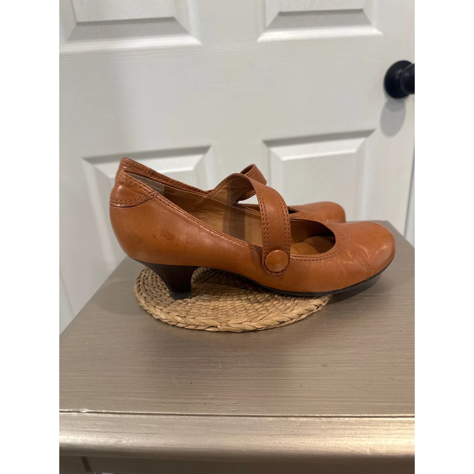 Tacones de bloque Mary Jane de cuero marrón Nurture talla 8M Foto 2 de 4