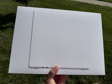 NEW MacBook Air 15" 2026 M5 chip 10C GPU 16GB/1TB Silver MDVA4LL/A