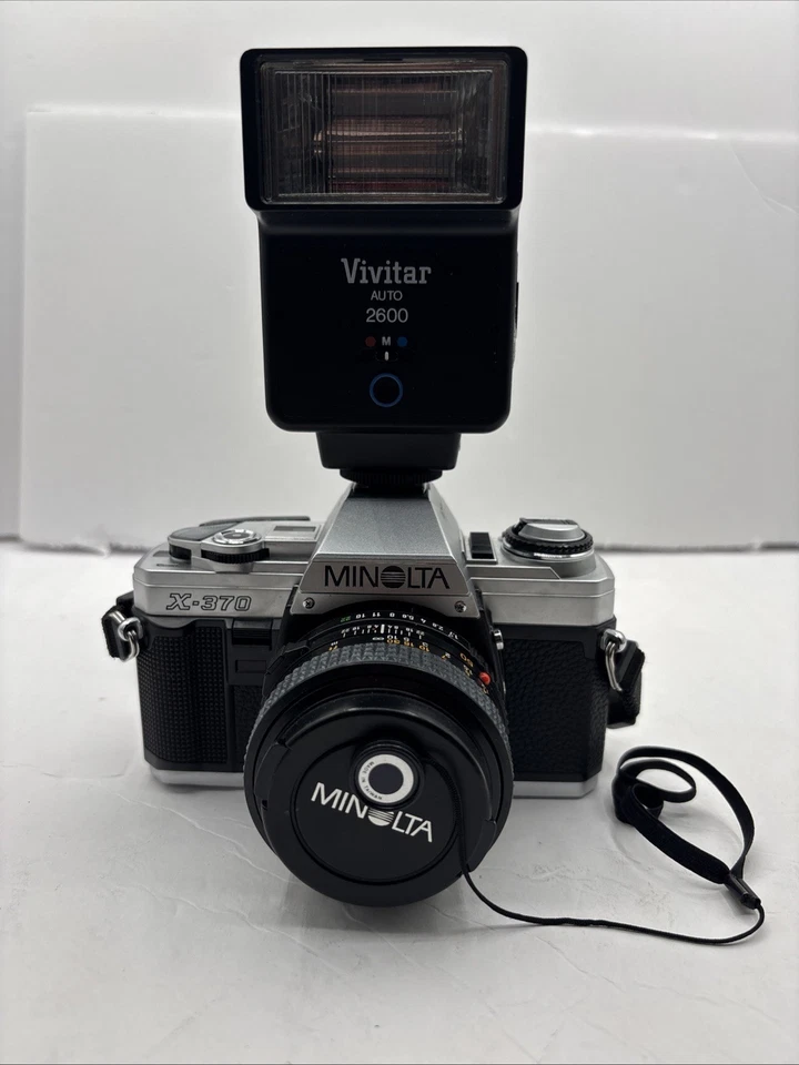 Minolta X-370 35mm SLR Film Camera - Black (Kit with 50mm 1.7 Lens and Bundle) - Image 2 of 4