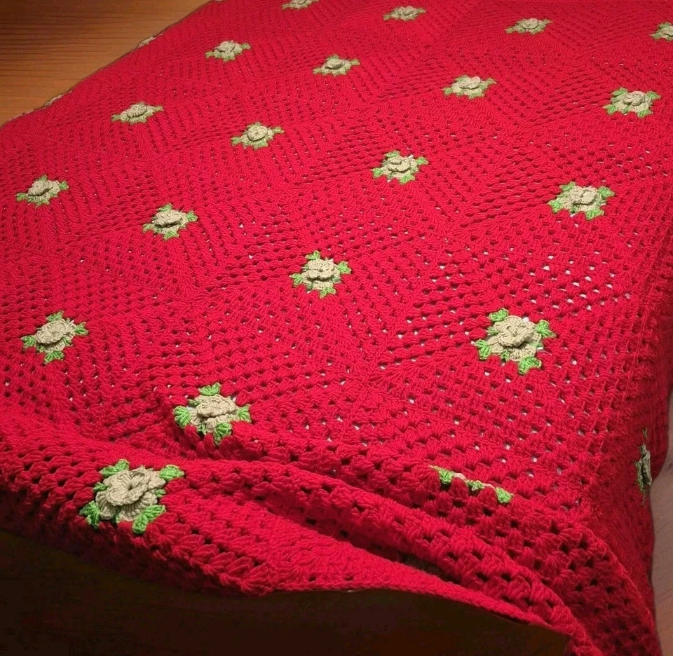 VTG Crochet Rose Afghan Throw Blanket 3D Granny Amber Rose Festive Red 108x78 - Image 3 of 4