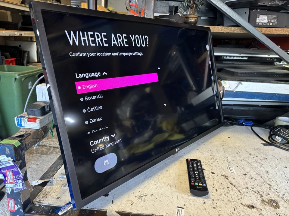 LG 32LM637BPLA 32" Smart HD Ready HDR LED TV + REMOTE *NO STAND* TELEVISION #3B - Image 3 of 4