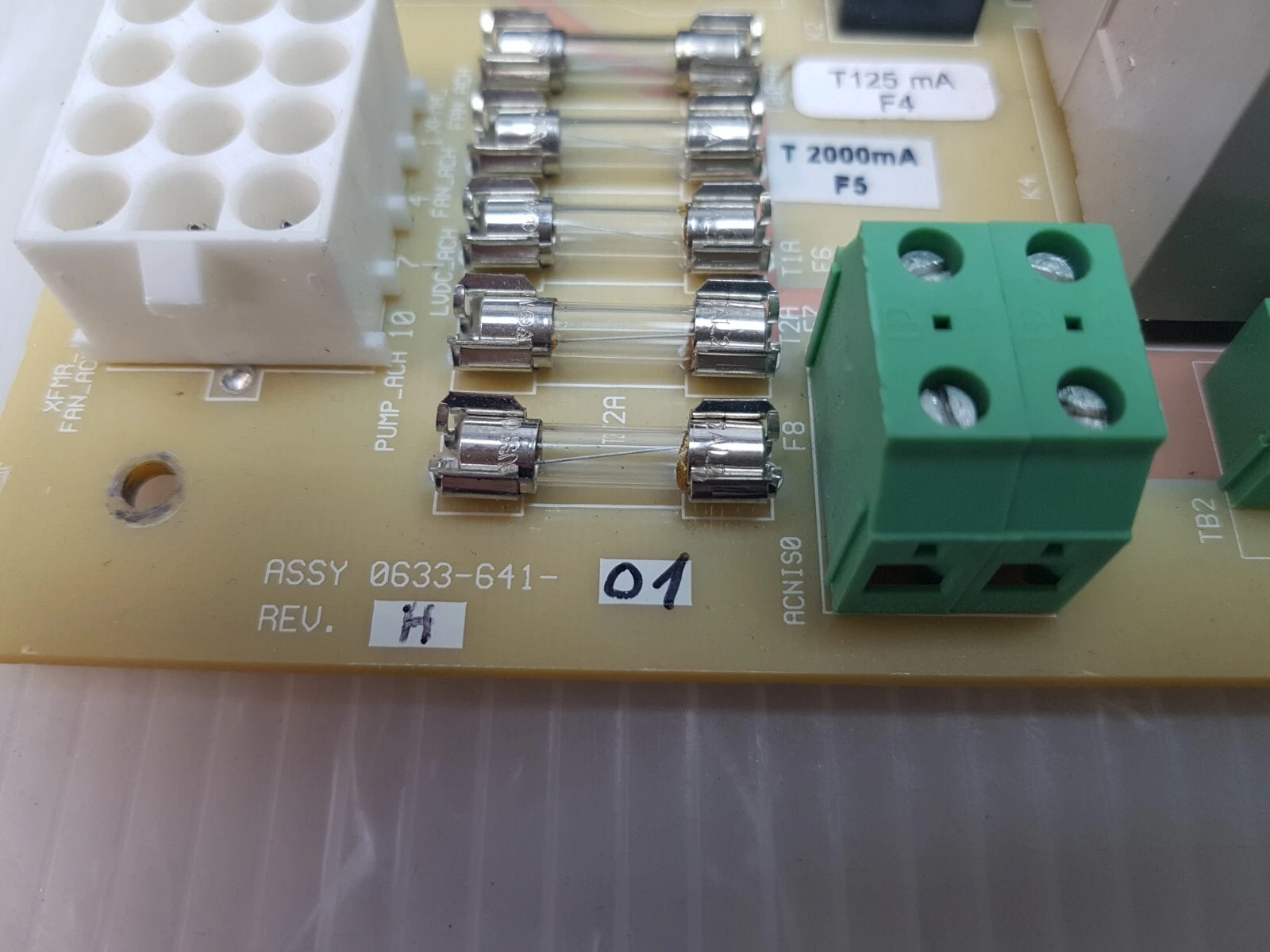 ASSY 0633-641-01 REV H marking with fuse row and T125 mA / T2000 mA fuse labels