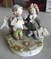 RARE Capodimonte by Quio Pezzoto Porcelain Boy and Girl Birds Figurine 6" Tall