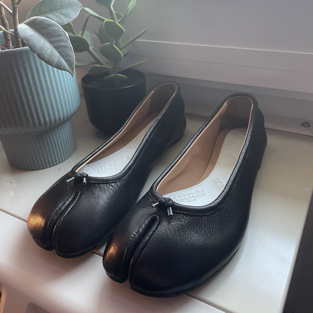 Maison Margiela Black Leather Tabi Flats EU39 Made In Italy