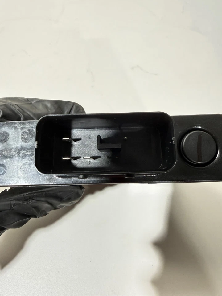 Модуль стабилизатора напряжения AUDI A6 S6 RS6 8K0959663F - Изображение 3 из 4