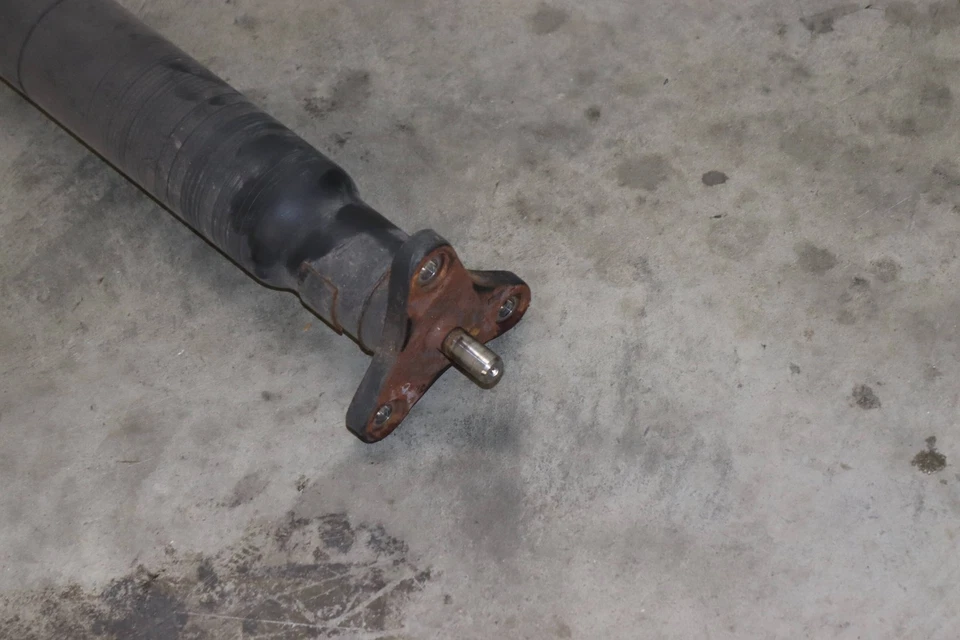 BMW 750LI XDRIVE 2011-2015 - eje de transmisión trasero / eje de hélice 7631363 Foto 2 de 4