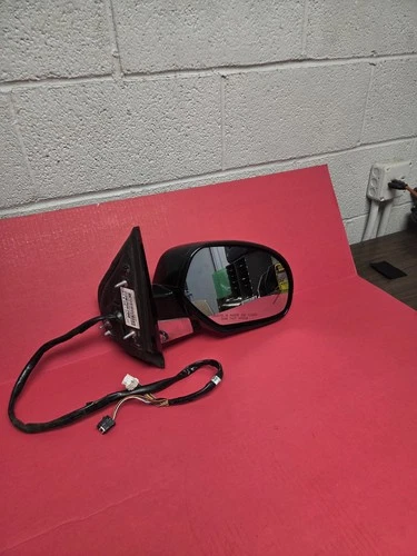 2009-14 Cadillac Escalade OEM Right Passenger Side View Mirror Blinker 20756780