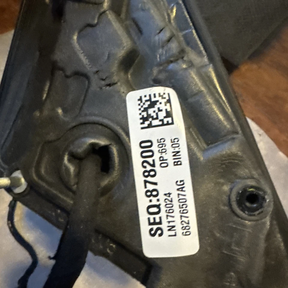 RAM 1500 ESPEJO CONDUCTOR IZQUIERDO 2019 2020 2021 2022 68276507AG PUNTO CIEGO DIM OEM Foto 2 de 4