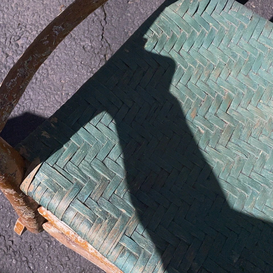 Antigua mecedora Indiana Hickory con respaldo de barril Adirondack verde rústico primitivo Foto 4 de 4